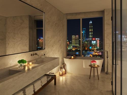 Downtown Shanghai Hotel | The Shanghai EDITION