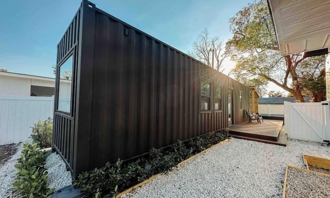 College Park Cottage | The Ship Yard · New Construction - Hot Tub - 30 min to Disney