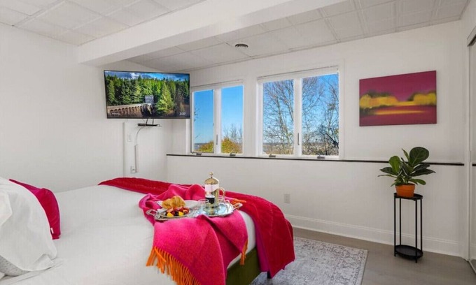 Westside Apartment | The Simpatico apartment