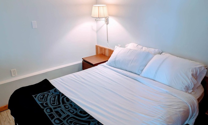 Alert Bay Apartment | The Sitka Suite, Central, Waterfront, 2 Beds