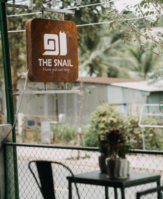 Con Son Hotel | The Snail Haven Pub And Stay - Con Dao