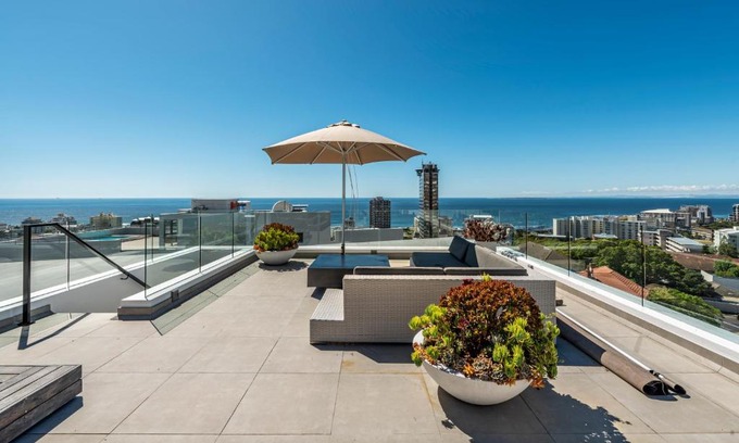 Sea Point Apartment | The Solis Penthouse