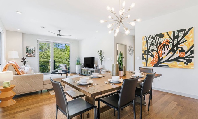 Five Points Condo | The Sparrow - Pets, Rooftop, Mural, Elevator, WiFi