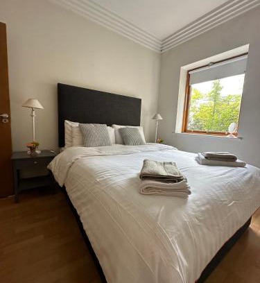 North Wall Apartment | The Spencer Suite