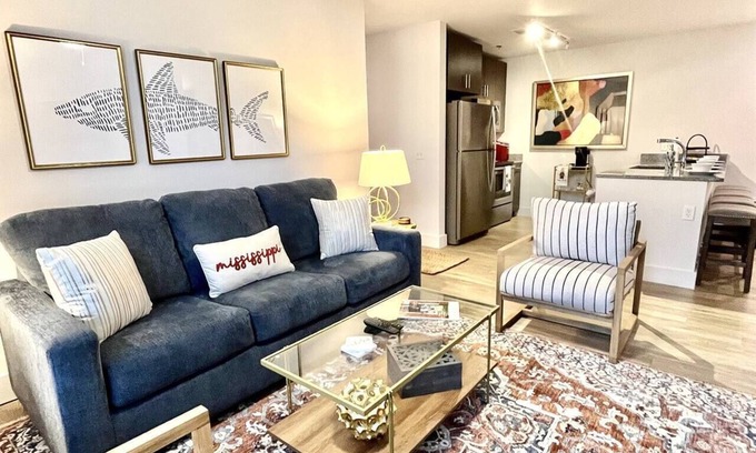 Oxford Condo | The Spot that Ever Calls - Walk to OM & Square!