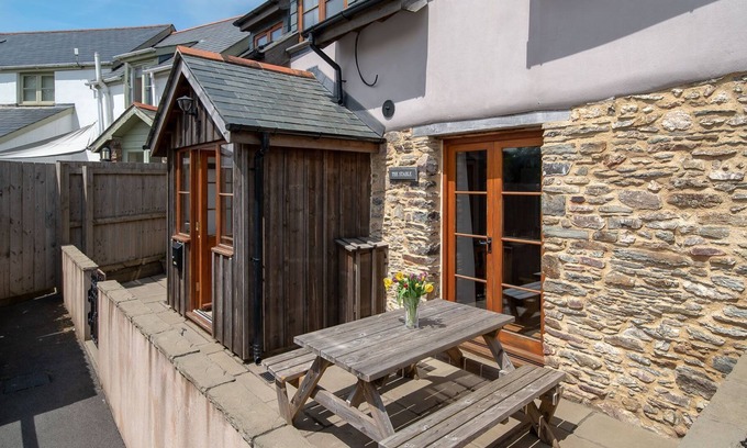West Down Cottage | The Stable at West Down - a cottage that sleeps 5 guests in 3 bedrooms