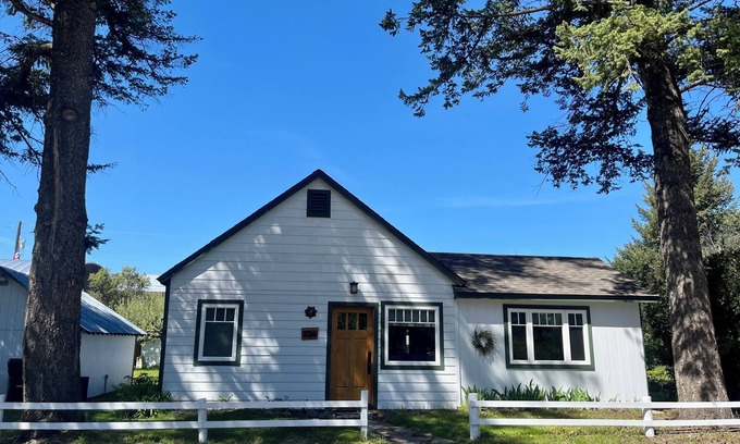 Columbia Falls House | The Station - Your ideal Glacier National Park basecamp!