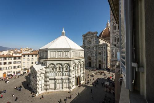 Duomo Apartment | The Suite Dome Apartment by Mamo Florence