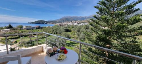 Himare Apartment | The Sunny Side