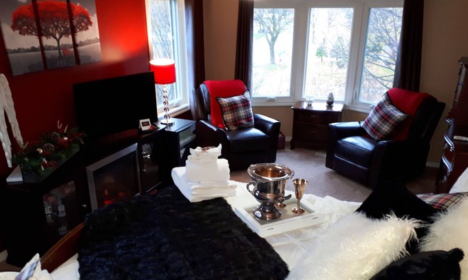Ajax Bed & Breakfast | The Tartan House B & B