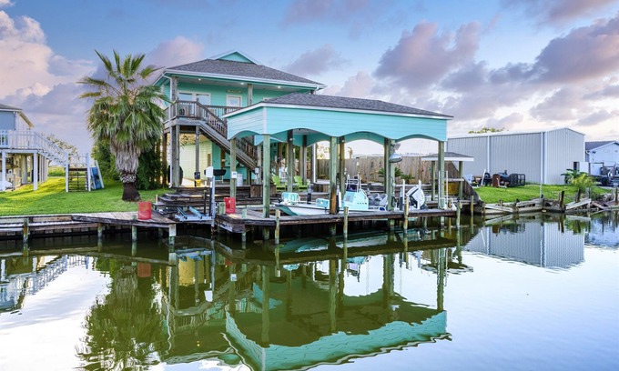 Rockport House | The Teal Turtle Retreat