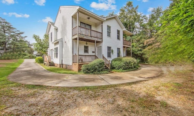 Terry Sanford Apartment | The Terry Sanford Guest House Apt C
