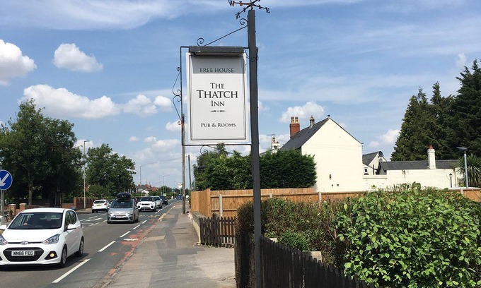 Quedgeley Hotel | The Thatch Inn