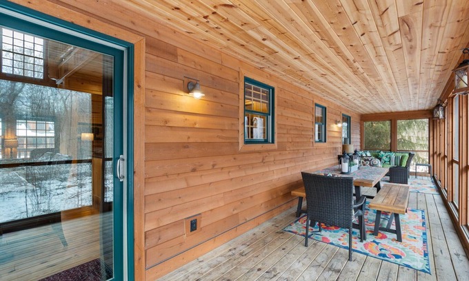 Saugatuck Villa | The Timber Nest "goshorn Lake Dock, Pool, Town"