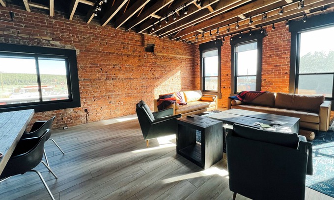 Leadville Hotel | The Timberline