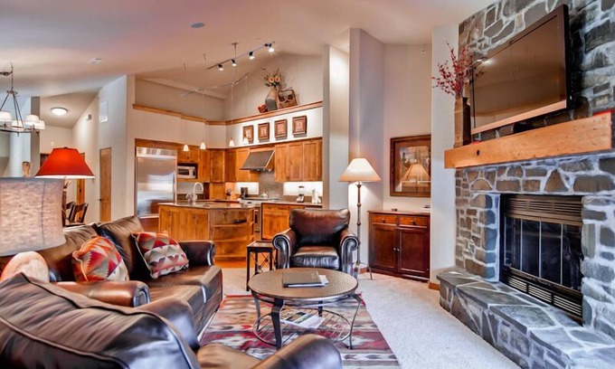 Ketchum Condo | The Timbers Condo 2G - Mountain Views, Walk to Downtown & Pet Friendly