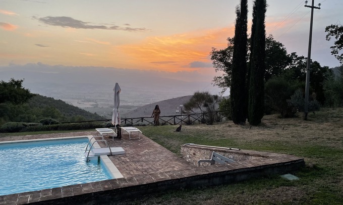 Bovara House | The Tower - Sightseeing the Valley and the Sunset -WiFi & Pool Perfect for 4/5