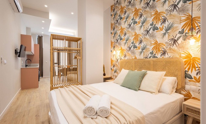 La Creu del Grau Apartment | The Trafalgar Apartment 06 by Florit Flats
