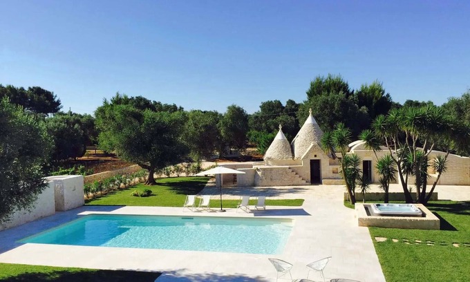 San Michele Salentino Villa | The Trulli of the Cotogni