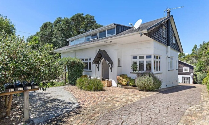 Birkdale House | The Tui House - Escape Birkenhead
