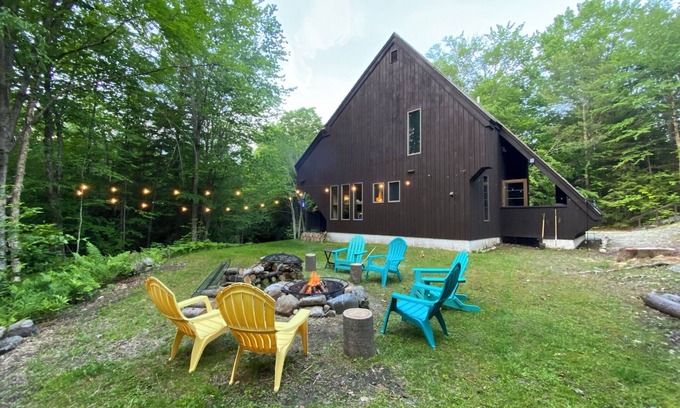 Plymouth Cabin | ~The TymeOff~ 15 min to Killington/Okemo, cozy/private cabin in the woods