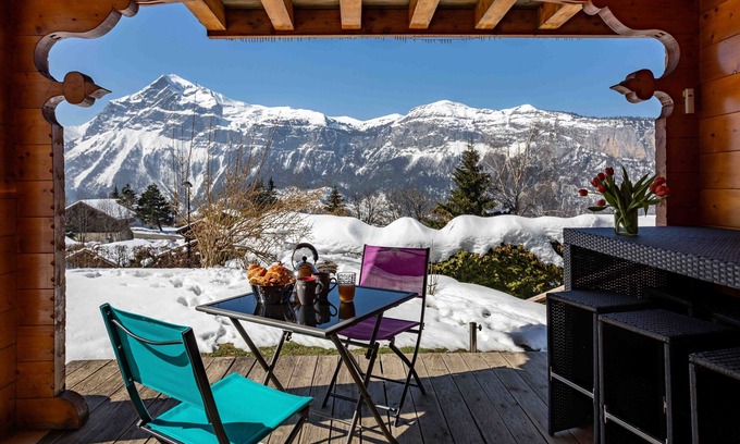 Les Carroz-d'Araches Ski Chalet | The ultimate Grand-Massif escape: Charm, comfort and slopes at your fingertips!