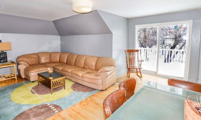 Winnipeg Apartment | The Upper Level