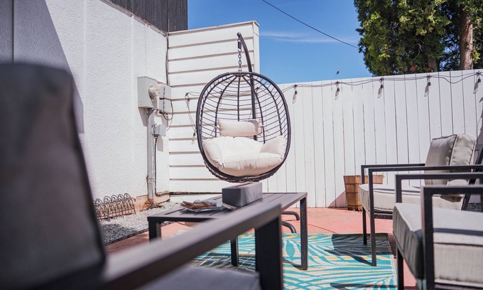 Prince George House | The Urban Nest – 2Bd | Central Stay Near Downtown