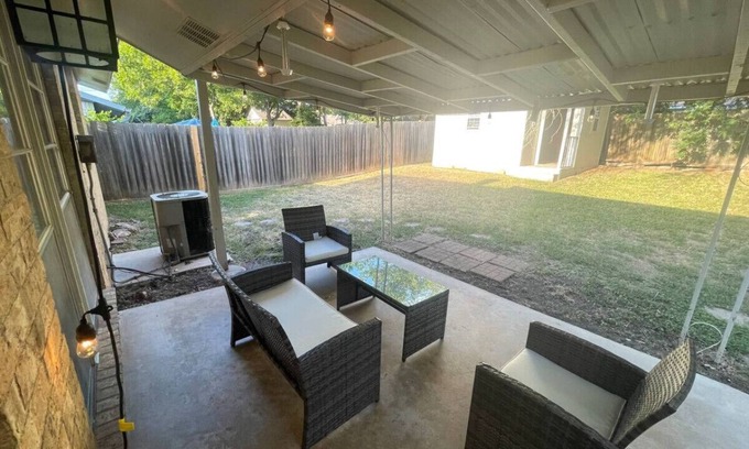 Temple House | The Veristic Domicile of Temple - 4 BDR 2 BTH