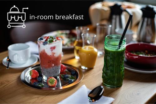 Karlin Hotel | The Viaduct - Suites & More