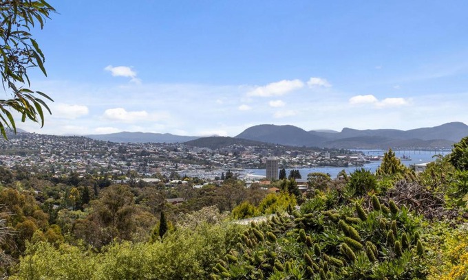 Sandy Bay Apartment | The View 2 bed unit with stunning Hobart outlook