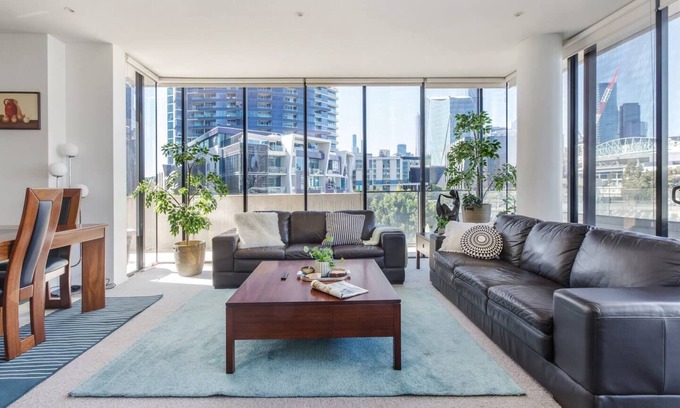 Docklands Apartment | The View at Docklands Resort style City Living