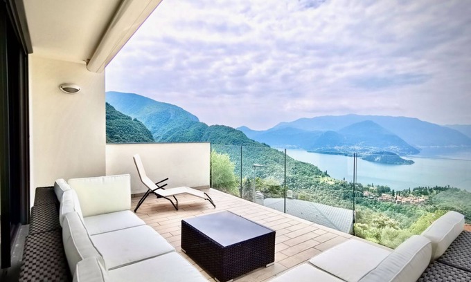 Perledo Apartment | THE VIEW by Design Studio