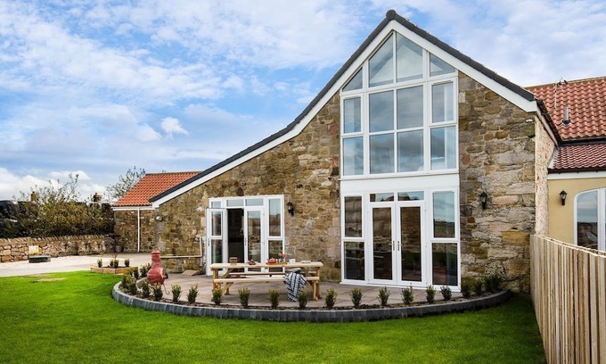 Chathill Cottage | THE VIEW, near Beadnell - Dog friendly, coastal cottage sleeping 6 with Wi-Fi