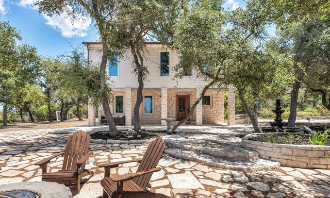 Austin House | The View|Sleeps 17 |13 Beds|Pool Table|Firepit
