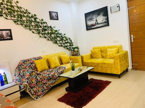 Noida Apartment | The Vlogger’s Square near India Expo Mart