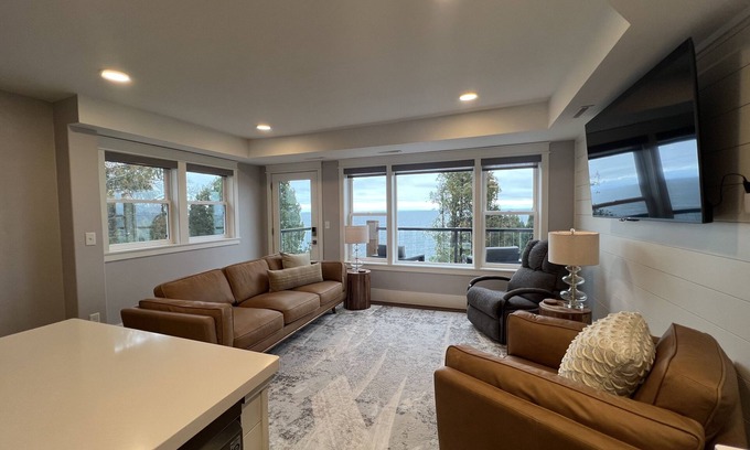 North Shore Villa | The Vue on Lake Superior I Sunrise & Sunset Views I by Relax Open Air
