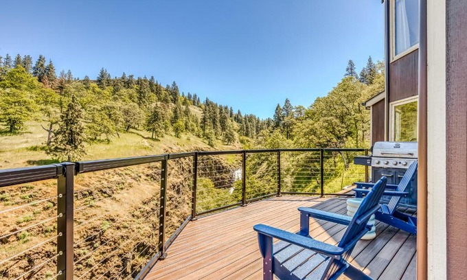 Mosier House | The Wandering Waterfall