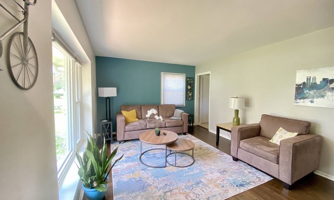 Charlotte House | The West End Jewel, a Spotless & Inviting Home Near Uptown.