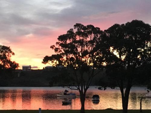 Lakes Entrance Apartment | The Wheelhouse - 2BR Waterfront Apt in town