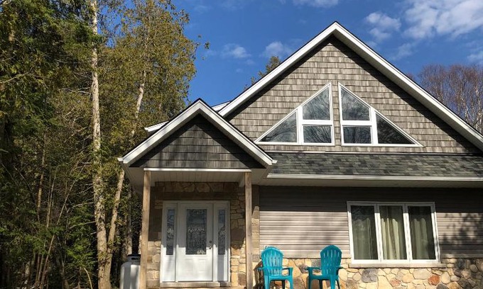 Lion's Head House | The Whippoorwill Cottage - NBP-2022-201