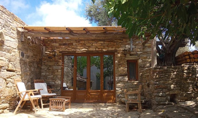 Armenistis Apartment | The Wise Olive Tree