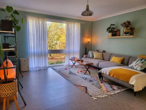 Medlow Bath House | The Yellow Koala - Vibrant Home in Medlow Bath
