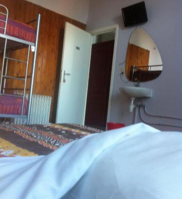 Ixelles Hostel | The82 Hostel Louise