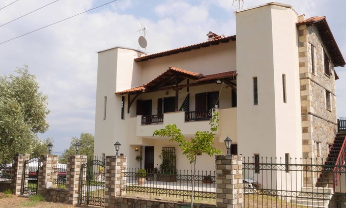 Vourvourou House | Thea Thalassa Sea View stone tranditional villa/hot tub-5 min from the beach