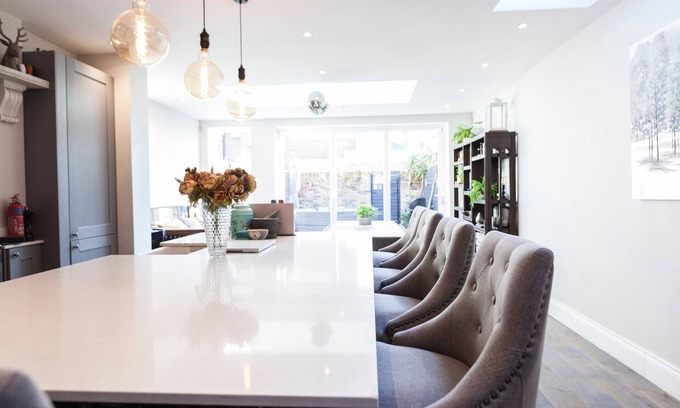 Thamesfield House | TheLondontownhouse + AC There's no place like home