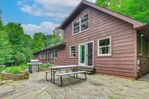 Old Forge House | Thendara Cabin on Moose River with Game Room!