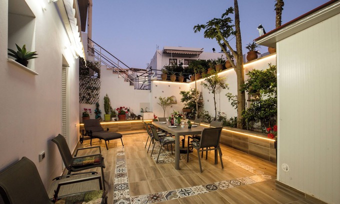 Kissamos Apartment | Theodosia Heritage Residencen Deluxe 2 bedr 2 bath downtown, beaches AC parking