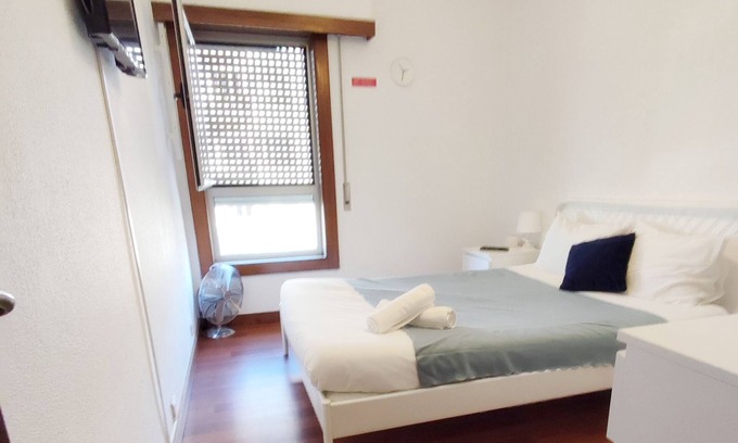 Sao Joao de Deus House | Theorynomad AL Lisboa Double Room