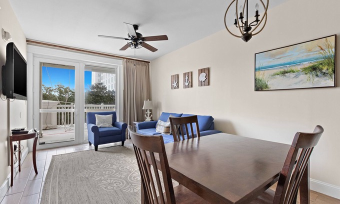 Baytowne Wharf Condo | Third-floor condo with pool, high-speed WiFi & private washer/dryer